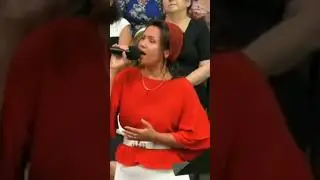 И пеплом как снегом покрыта земля