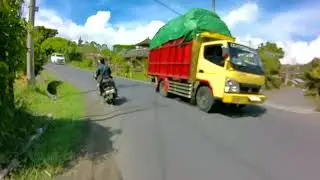 Keliling Indonesia bagian Timur Menikmati view sekitar danau Batur 