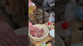 Жарим сочные стейки на мангале 🥩 Рецепт прост 