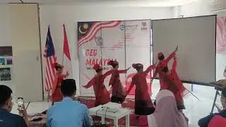 Welcoming dance by Lazuardi Al Falah School, Indonesia