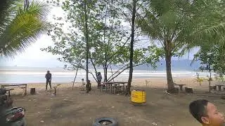 SUASANA DI PANTAI MUNJUNGAN TRENGGALEK HABIS HUJAN DERAS