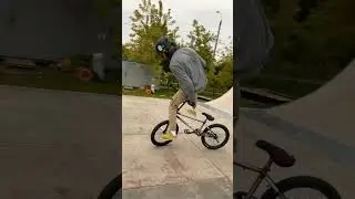 Флетленд в парке? Чтоооо? #велосипед #bmxlife #видео #жизнь #bike #bikelife #флет