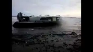 Катер на воздушной подушке. Переправа через Обь.
