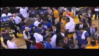 Chris Paul  Andrew Bogut push and shove  Clippers at Warriors on Christmas