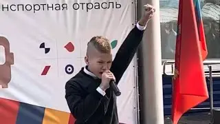 Песня SHAMAN “Я РУССКИЙ»🇷🇺на линейке 1 сентября🔔📚 🎤Добрыня Кириенко (12 лет) г. Барнаул