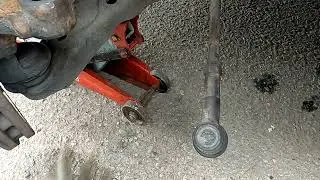Replacing a tie rod end without alignment or a puller, using a Ford Transit as an example. 