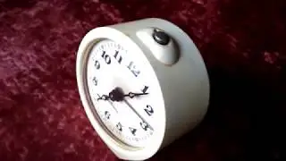 Часы будильник Севани сделано в СССР