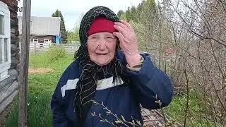 Съездила в поселок в магазин, замерзла топлю печи.
