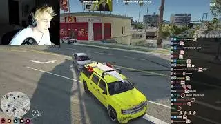 xQc mocks the cops in GTA 5 RP