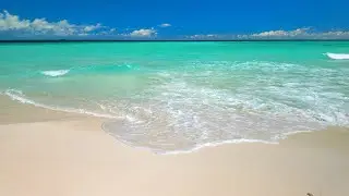 4K Maldives Beach with Waves crashing on Sandy Shore. Ocean Sounds & Beautiful Nature