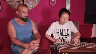 في الاستديو، معزوفة للفنانة الصينية Qin