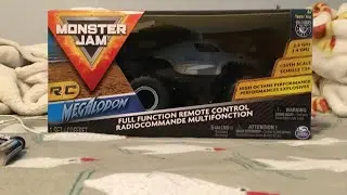 Megalodon ( Remote Control Car ) Review  ( SpinMaster MonsterJam )