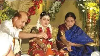 Telugu actor Mahesh Babu with his mom Indira video