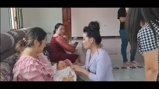 tij neeb thiab paj yeeb vaj nkawv tau ib tug me tub nkawv hu plig tis npe rau peb mu koom