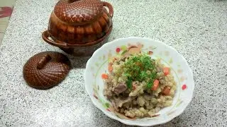 КУРИНЫЕ ПОТРОХА С ПЕРЛОВКОЙ И ОВОЩАМИ