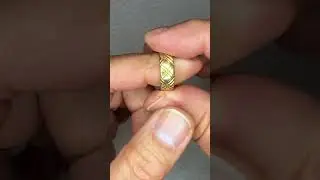 A hinged ring eliminates all anxiety