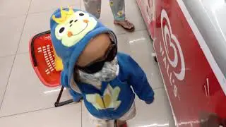 Kokoh Rahesya Melimpir shopping