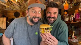 Louis-François Marcotte makes us a breakfast sandwich at Show d'Boucane