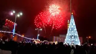 ВСТРЕЧА НОВОГО 2017 ГОДА - НОВОГОДНИЙ САЛЮТ В КРАСНОДАРЕ.