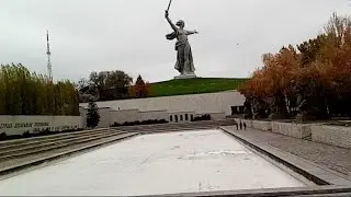 Командировка в Ахтубинск, прогулка по городу. Посещение Мамаева кургана.