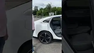 Второй ряд в электромобиле 