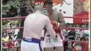 Lee Chesters fighting in Thailand (Wicker Camp)