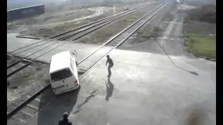 Бешеная машина. Автозавод на МКПП без водителя. Живая машина. Случай с машиной.