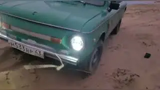 ЗАЗ 968 . Короткое видео езды по замерзшему песку.