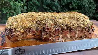 Schweinerücken mit Coppa und Parmesankruste - mediterraner Fächerbraten
