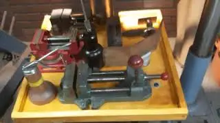 A quick video showing a shelf for my drill press to organize my vises