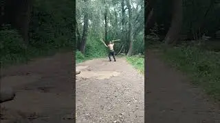 Цзю сюань лун мэнь пай.  Лун мэнь гунь фа. Парные короткие палки. 对短棍。Duì duǎn gùn.
