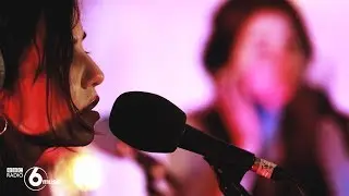 Unloved - When A Woman Is Around (6 Music Live Room)