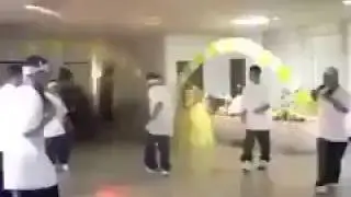 Cholos Bailando Cumbia