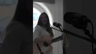 Angel May joins us at Ear Candy Sessions to perform her song Kids go Wild 🖤