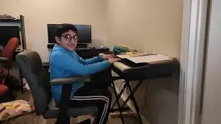 Dədə yenə pianoda