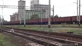[UZ] ВЛ11 с грузовым поездом на перегоне Запорожье-2 - Запорожье-1