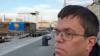Apatiskt utseende i Marseilles hamn