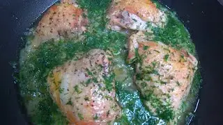 Беру курицу лук укроп и получается всегда вкусно  Рецепт моего детсва .