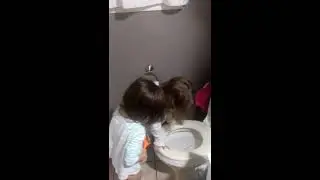 Little girl thinks she's a unicorn because her poop is blue