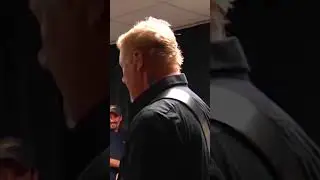 JAMES HETFIELD DOESN'T LIKE COMPLIMENTS 