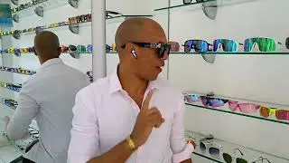 Dica: louis-vuitton Óculos modelo Millionaires preto com detalhes em dourado, modelo M96006 de 2018.