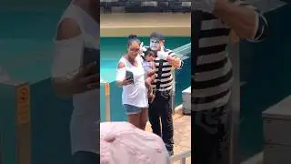 Tom the mime
