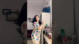 Di dapur sambil senam