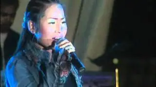 Kim Leakena in concert02