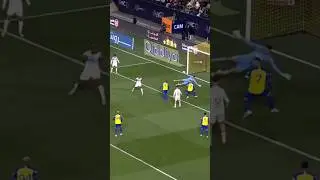 Ronaldo hampir goal
