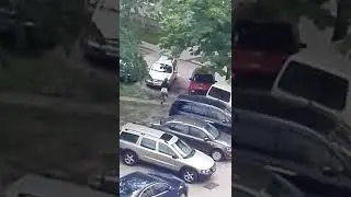 Прикол,пьяная баба кричит помогите)