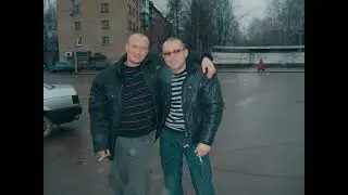 В жизни свое место знаю, и оно не последнее, ибо никогда не становлюсь в ряд.