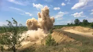 Взрывные работы на карьере
