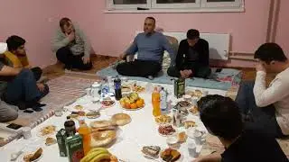СУХБАТИ УСТОД ИЗЗАТ АМОН ДАР ИФТОР КИСМИ 3