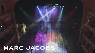 RUNWAY SPRING 2017 MARC JACOBS: The Set